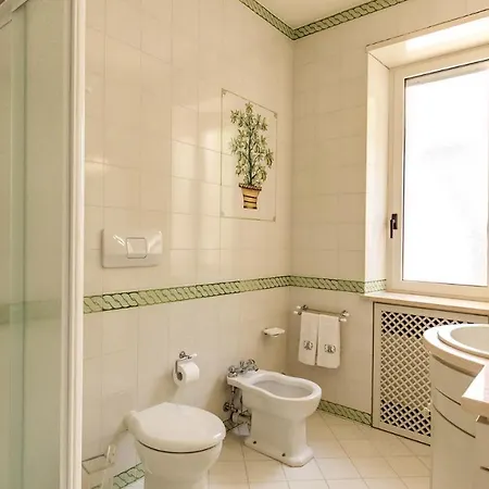 Villa Capricorno 10 *